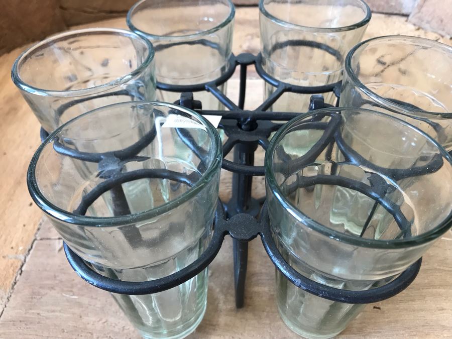 Dhaba Metal Glass Holder Portable Carrying Handle With (6) Glasses Retails $62 [Photo 3]