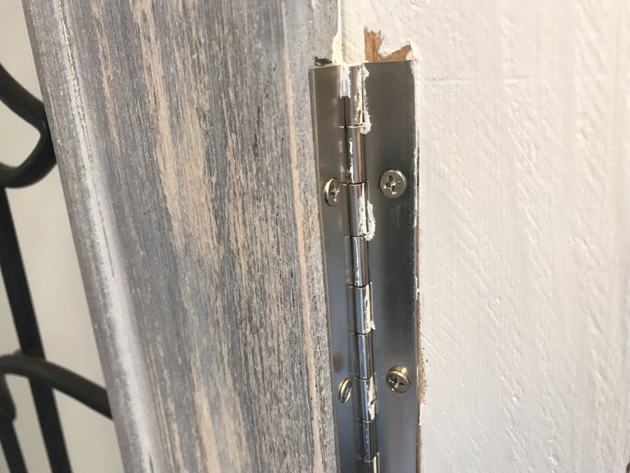 Pair Of Wooden / Bent Metal Cafe Saloon Swinging Doors [Photo 9]