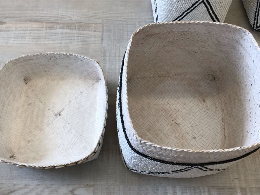 Set Of (3) Graduated Hand Beaded Shell Boxes White Larger Box Is 10W X 10D X 11H Retails $279 [Photo 12]