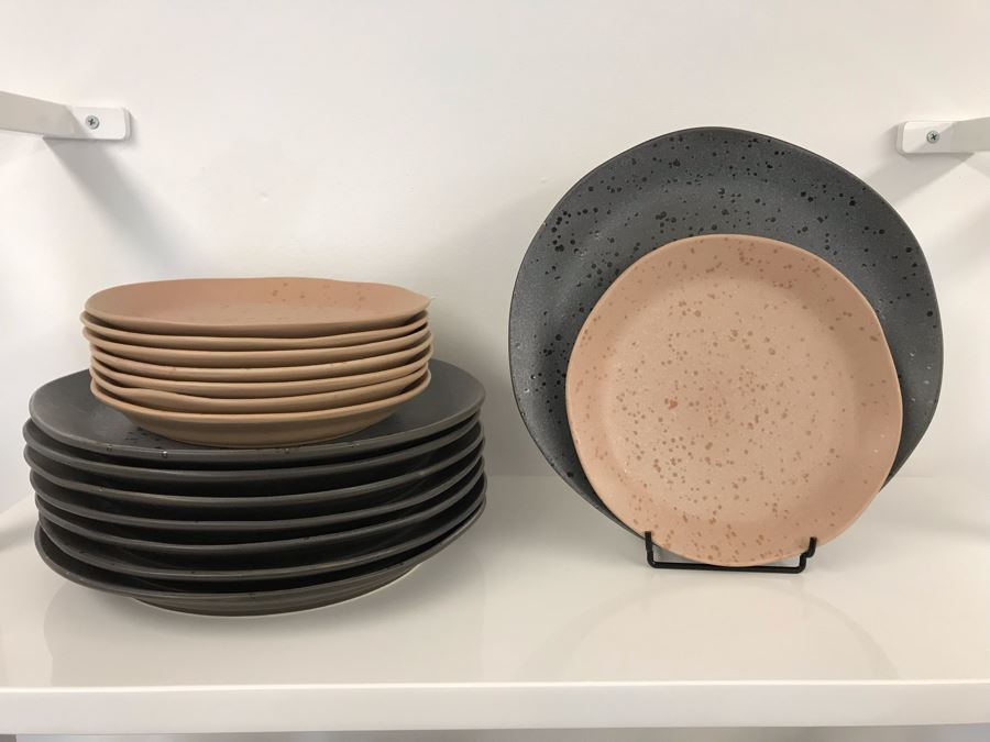 (8) B&B Grey Dinner Plates And (8) B&B Salmon Salad Plates Retails $336 [Photo 3]