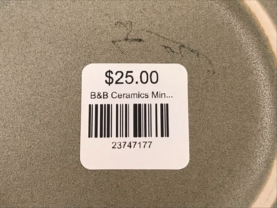 Set Of (8) 70's Dessert 7' Plates and (8) B&B Ceramics Dinner 11' Plates Retails $280 [Photo 12]