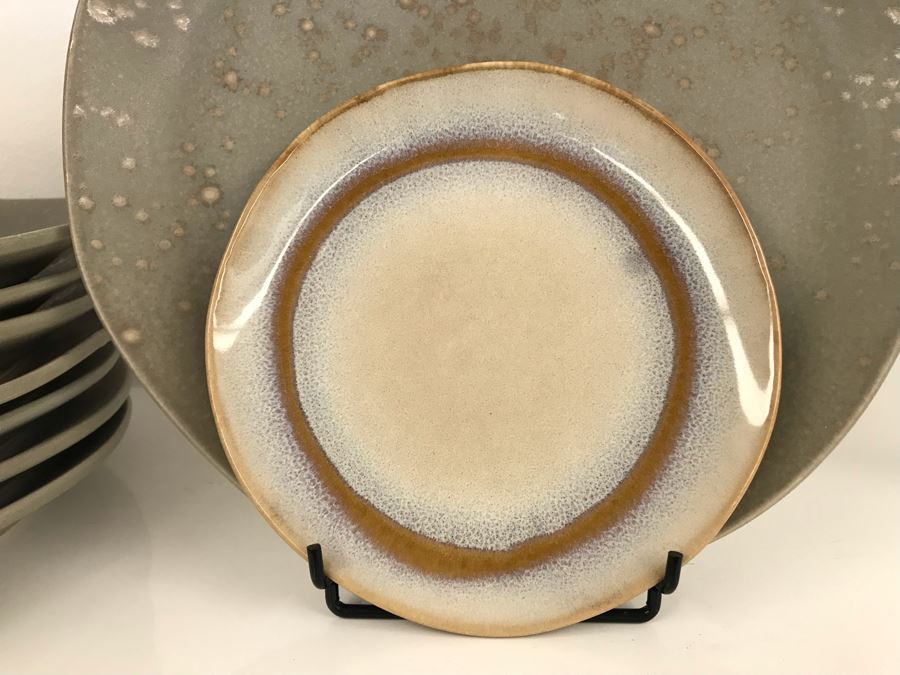 Set Of (8) 70's Dessert 7' Plates And (8) B&B Ceramics Dinner 11 ...