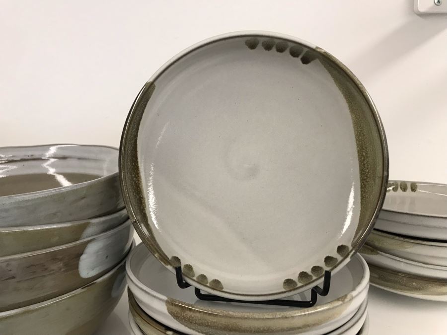 Set Of (8) HK Living Kyoto Brushed 7' Bowls And (8) HK Living Kyoto Stained 6.25' Bowls Retails $240 [Photo 3]