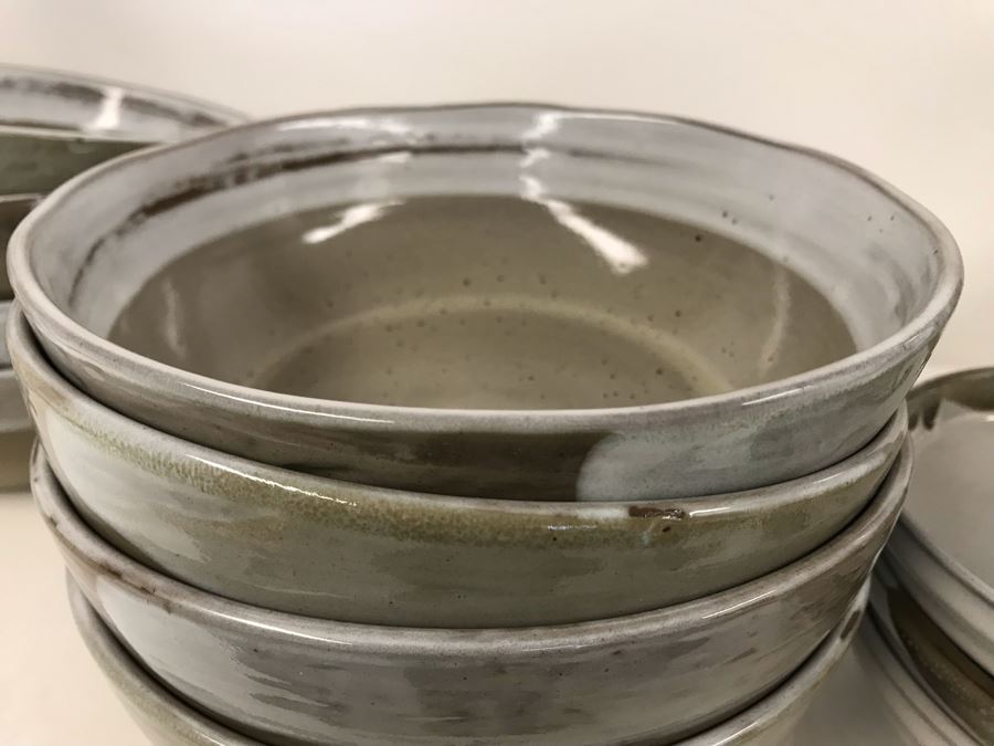 Set Of (8) HK Living Kyoto Brushed 7' Bowls And (8) HK Living Kyoto Stained 6.25' Bowls Retails $240 [Photo 5]