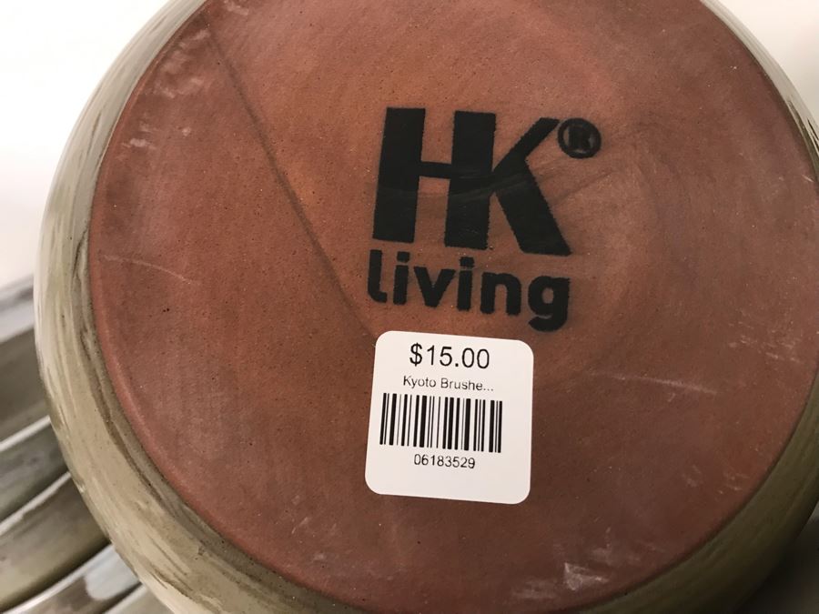 Set Of (8) HK Living Kyoto Brushed 7' Bowls And (8) HK Living Kyoto Stained 6.25' Bowls Retails $240 [Photo 9]