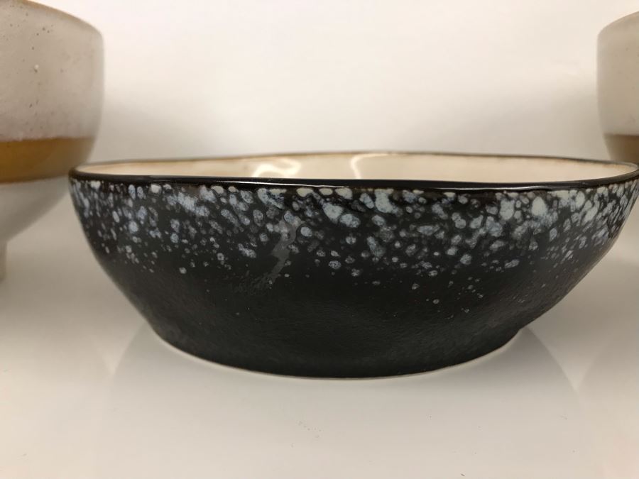 Pair Of Large 70s 9R Bowls By HK Living And 70s Pasta 7R Bowl By HK Living Retails $114 [Photo 6]