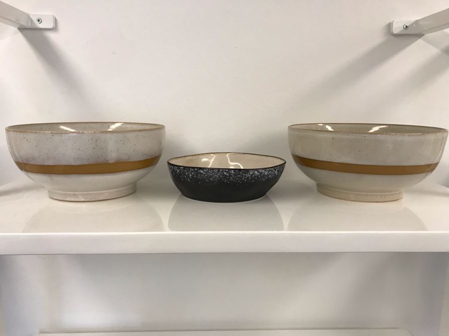 Pair Of Large 70s 9R Bowls By HK Living And 70s Pasta 7R Bowl By HK Living Retails $114 [Photo 2]