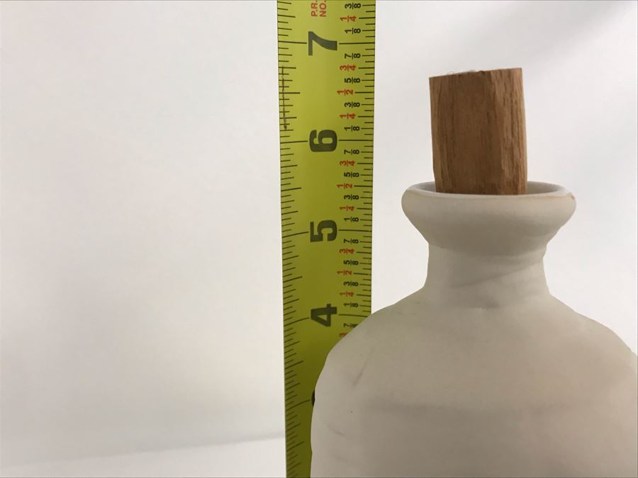 Pair Of Japanese Sake Bottles And Pair Of Japanese Sake Cups Retails $98 [Photo 12]