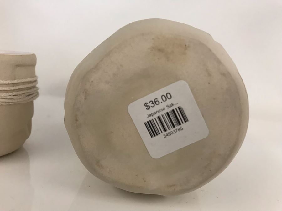 Pair Of Japanese Sake Bottles And Pair Of Japanese Sake Cups Retails $98 [Photo 7]