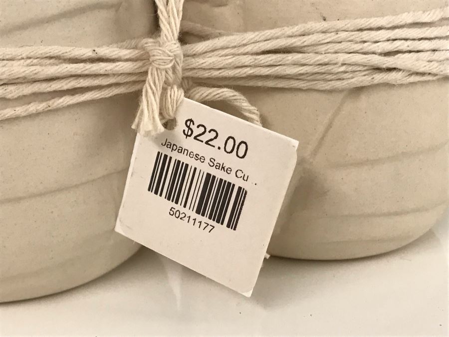 Pair Of Japanese Sake Bottles And Pair Of Japanese Sake Cups Retails $98 [Photo 5]