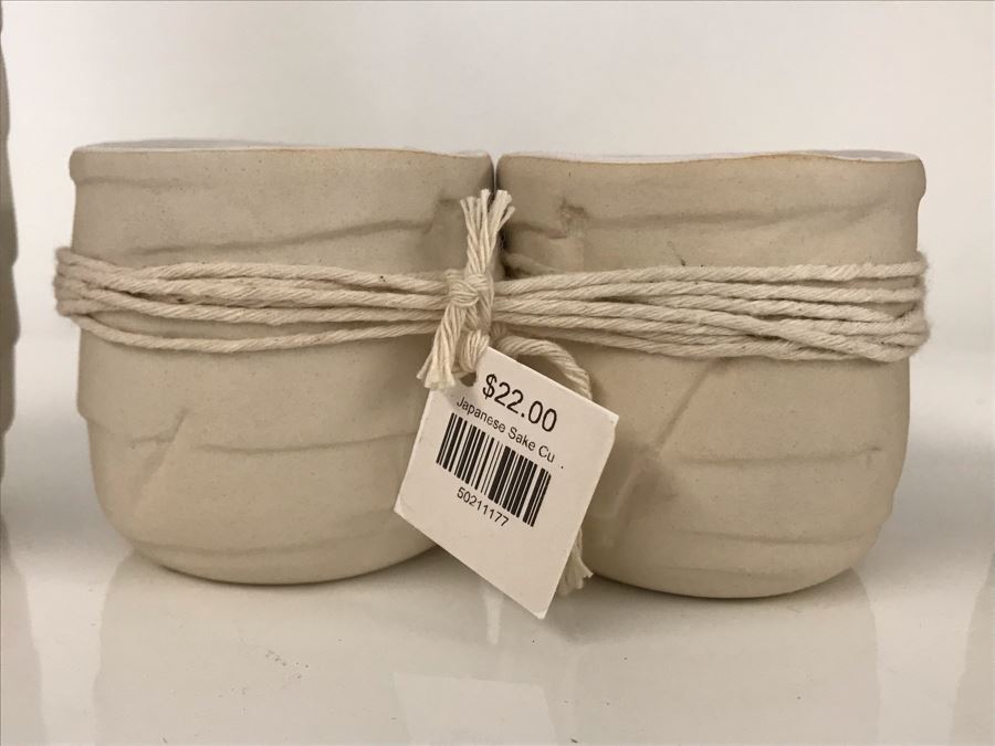 Pair Of Japanese Sake Bottles And Pair Of Japanese Sake Cups Retails $98 [Photo 4]