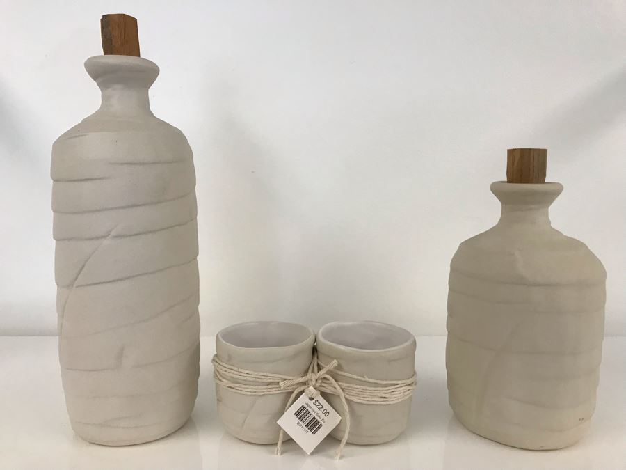 Pair Of Japanese Sake Bottles And Pair Of Japanese Sake Cups Retails $98 [Photo 2]