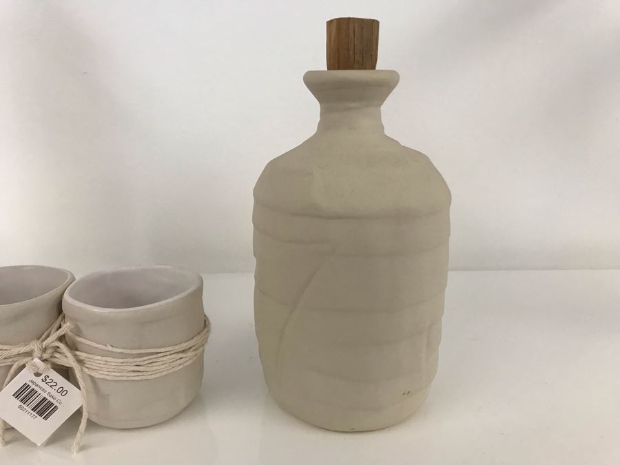 Pair Of Japanese Sake Bottles And Pair Of Japanese Sake Cups Retails $98 [Photo 3]
