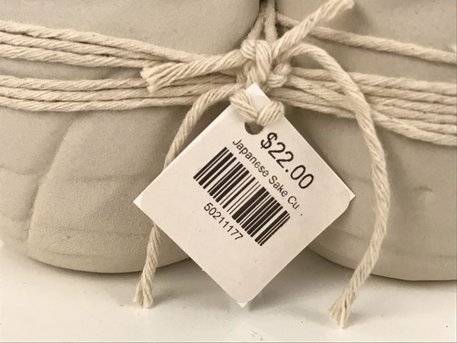 Pair Of Japanese Sake Bottles And Pair Of Japanese Sake Cups Retails $98 [Photo 5]