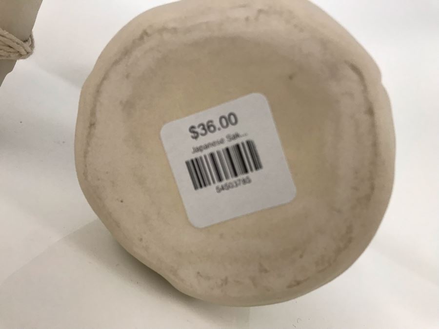 Pair Of Japanese Sake Bottles And Pair Of Japanese Sake Cups Retails $98 [Photo 7]