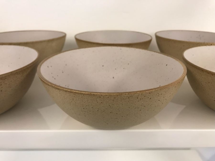 Set Of (8) B&B Egg Shell Bowls 6.25R X 2.5H Retails $176 [Photo 3]