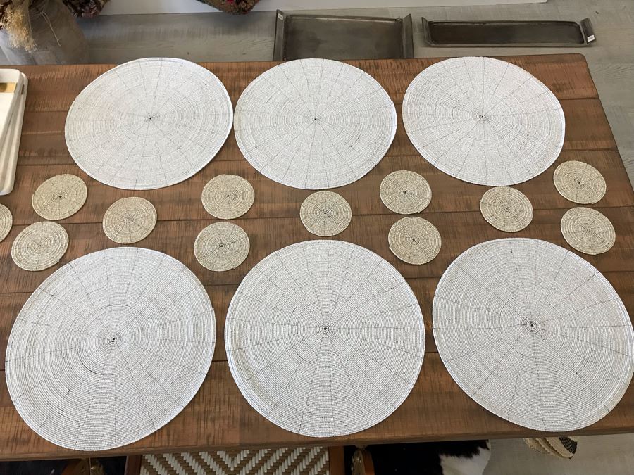 (6) Hand Beaded Placemats 13.5R And (11) Drink Coasters 4R [Photo 2]