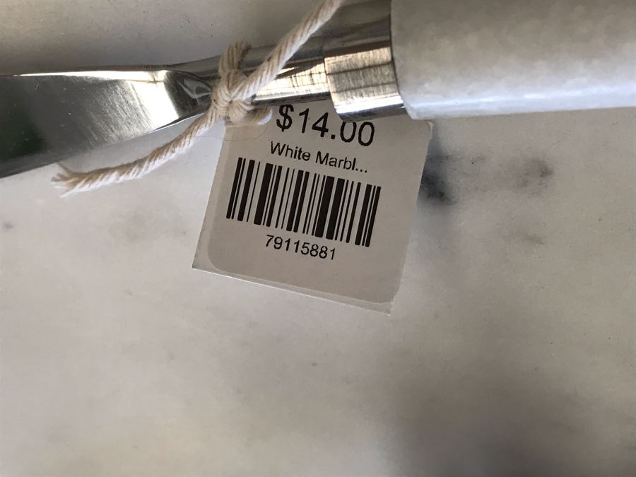 White Stone With Brass Inlay Cheese Board With Black And White Marble Cheese Knives Retails $98 [Photo 8]