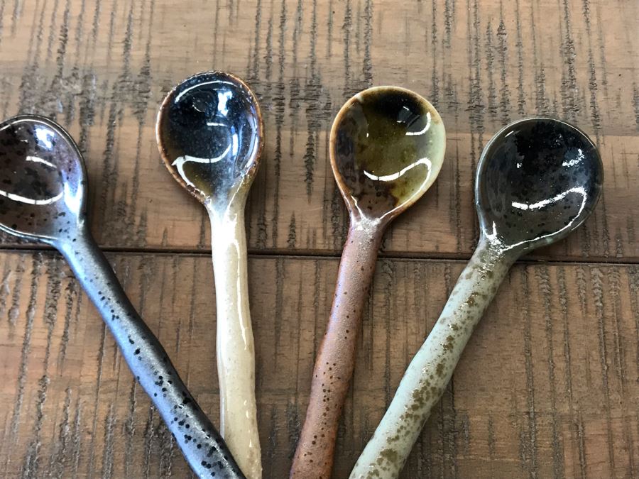 Set Of (4) Japanese Teaspoons And (5) Horn Handle Spoons Retails $52 [Photo 3]