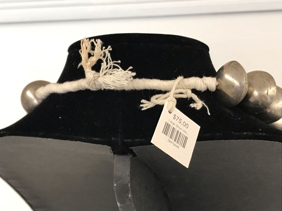 Large Silver Alloy Necklace Retails $70 [Photo 5]