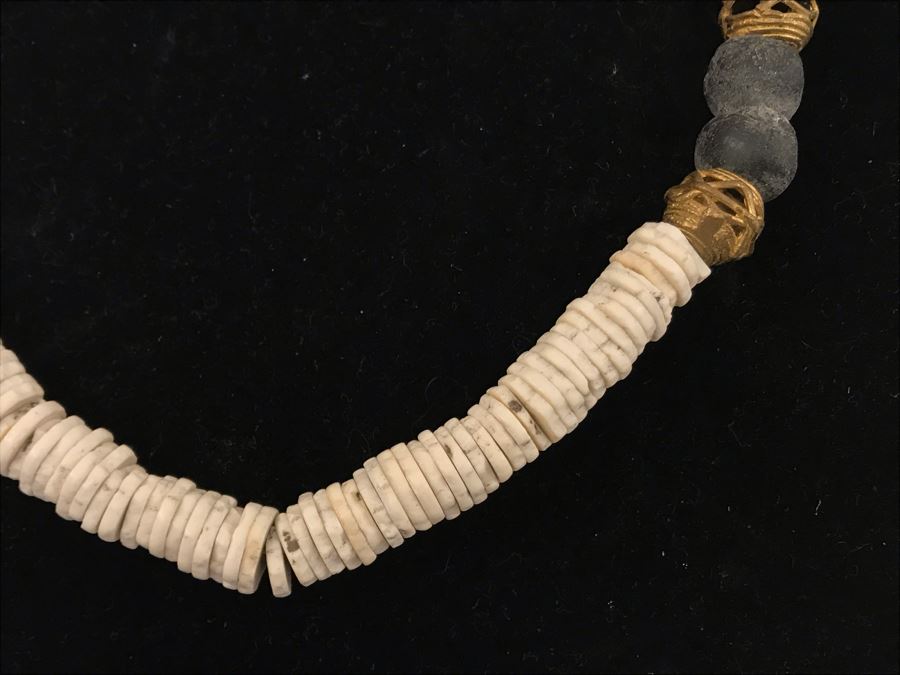 Black Glass And Bronze Beaded Necklace Retails $60 [Photo 3]