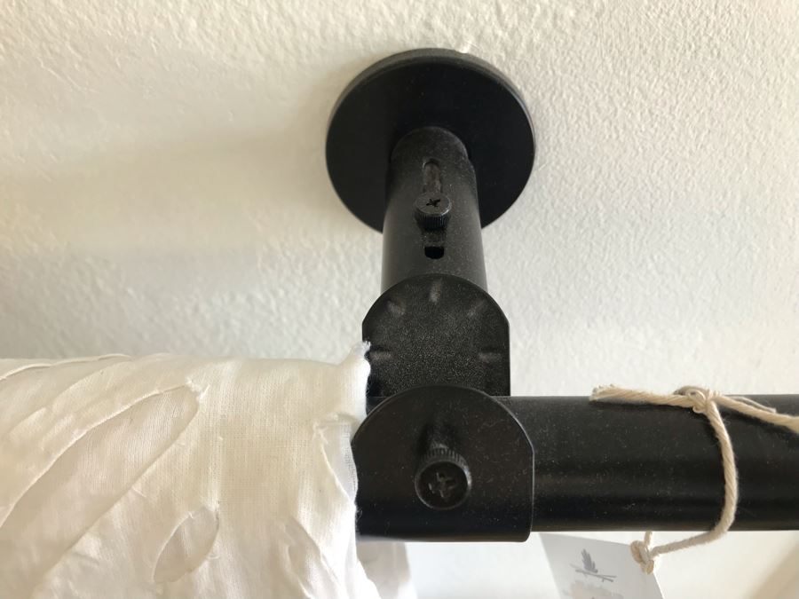 Pair Of Black Curtain Rods With Mounting Hardware 55L X 5D / 48L X 5D [Photo 4]