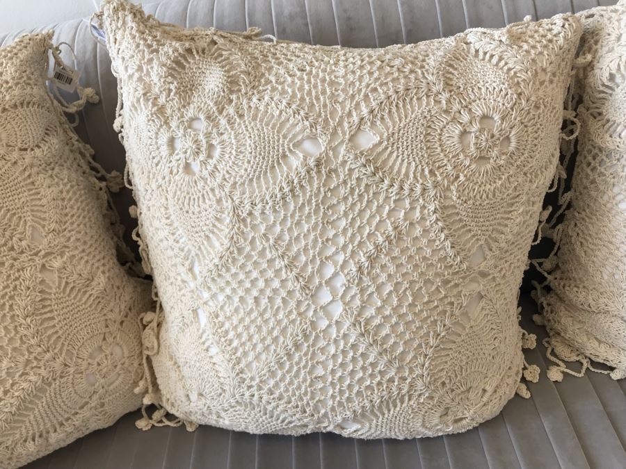 Set Of (4) White Crochet Throw Pillows 16W Retails $272 [Photo 6]