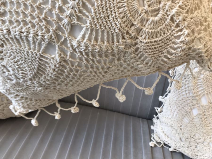 Set Of (4) White Crochet Throw Pillows 16W Retails $272 [Photo 5]