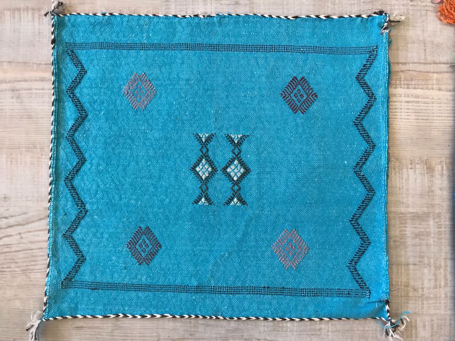 (4) Moroccan Sabra Cactus Silk Pillow Covers Accent Throws Apx 20 X 20 Retails $300 [Photo 4]