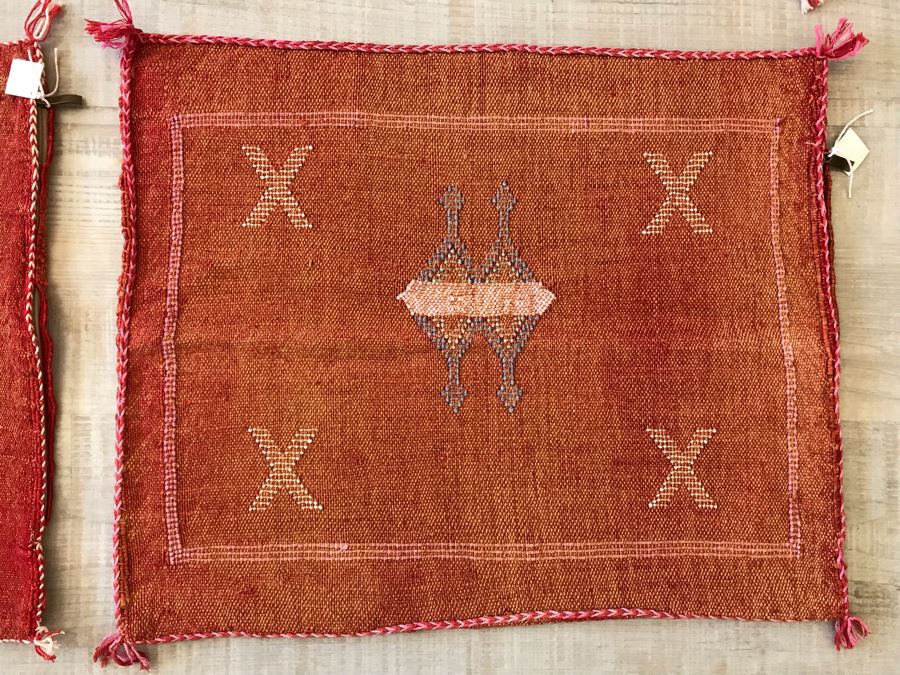 (4) Moroccan Sabra Cactus Silk Pillow Covers Accent Throws Apx 20 X 20 Retails $300 [Photo 3]