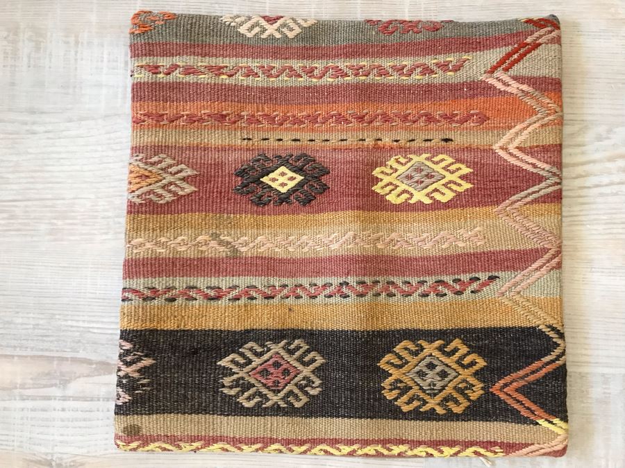 Set Of (4) Turkish Kilim Pillow Covers 16 X 16 Retails $248 [Photo 4]