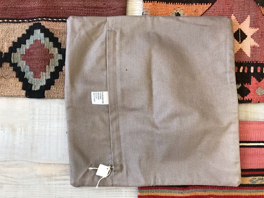 Set Of (4) Turkish Kilim Pillow Covers 16 X 16 Retails $248 [Photo 6]