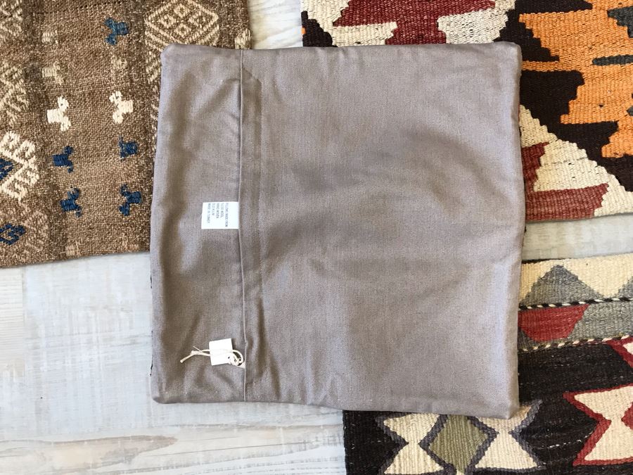 Set Of (4) Turkish Kilim Pillow Covers 16 X 16 Retails $248 [Photo 7]