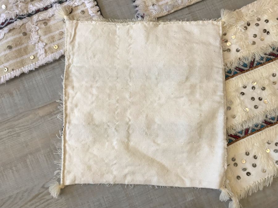 (4) Pillow Covers Accent Throws Apx 20 X 20 [Photo 5]