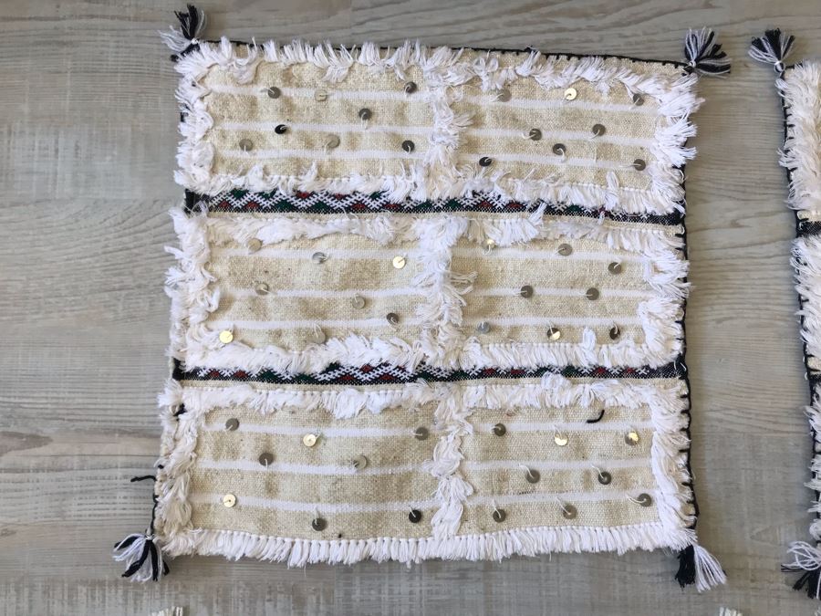 (4) Pillow Covers Accent Throws Apx 20 X 20 [Photo 4]