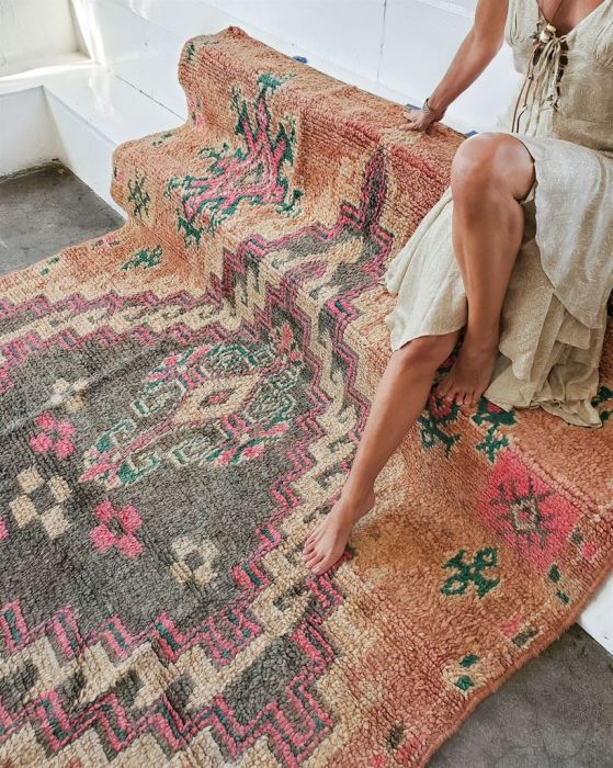 GABRIELLE Vintage Moroccan Rug 73' X 117' Retails $2,800 [Photo 3]