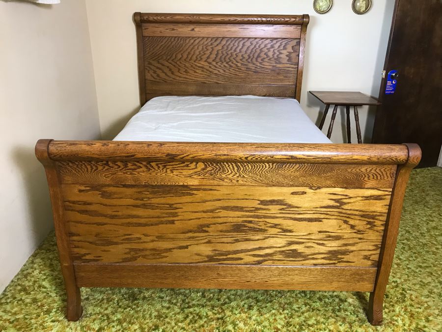 Stunning Tiger Oak Queen Size Sleigh Bed 57W X 80L X 54H (Does Not Include Mattress) [Photo 3]