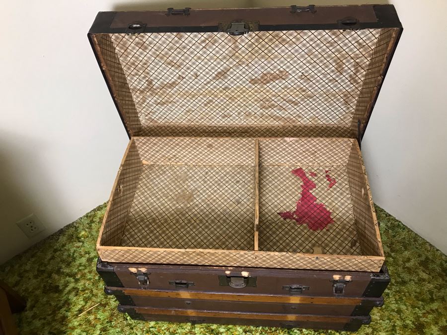 Large Antique Steamer Trunk 31W X 18D X 20H [Photo 8]