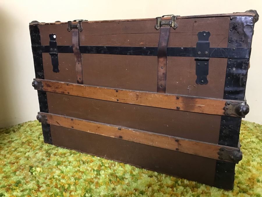 Large Antique Steamer Trunk 31W X 18D X 20H [Photo 6]