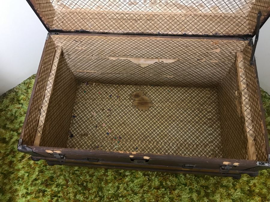 Large Antique Steamer Trunk 31W X 18D X 20H [Photo 9]