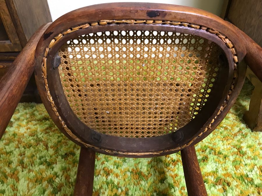 Antique Bentwood Childs High Chair With Cane Back And Seat 14W X 15D X 37.5H [Photo 10]