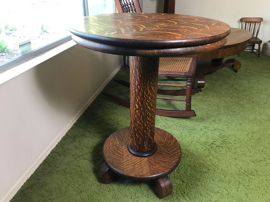 Stunning Antique Tiger Oak Pedestal Table 24r X 29.5h (some Staining On 