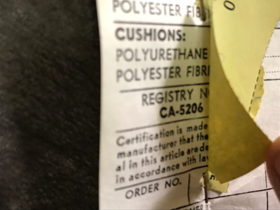 Vintage 1982 Oak Upholstered Sofa Like New [Photo 16]