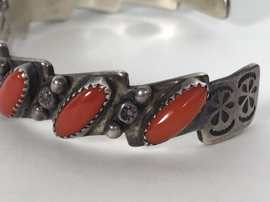 Signed M. Yazzie Sterling Silver Coral Cuff Bracelet 28.4g [Photo 5]