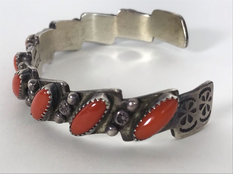 Signed M. Yazzie Sterling Silver Coral Cuff Bracelet 28.4g [Photo 6]