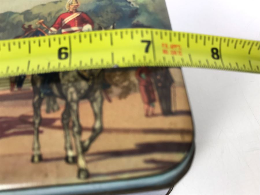 Pair Of Vintage English Tins [Photo 15]