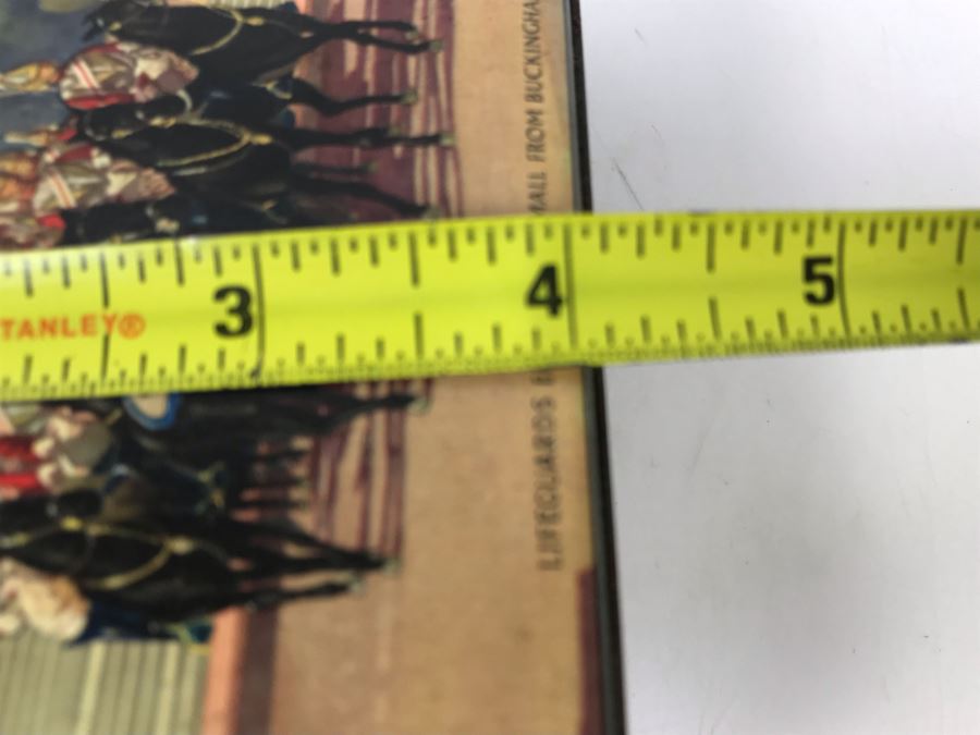 Pair Of Vintage English Tins [Photo 16]