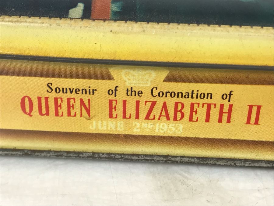 Pair Of Vintage English Tins [Photo 9]