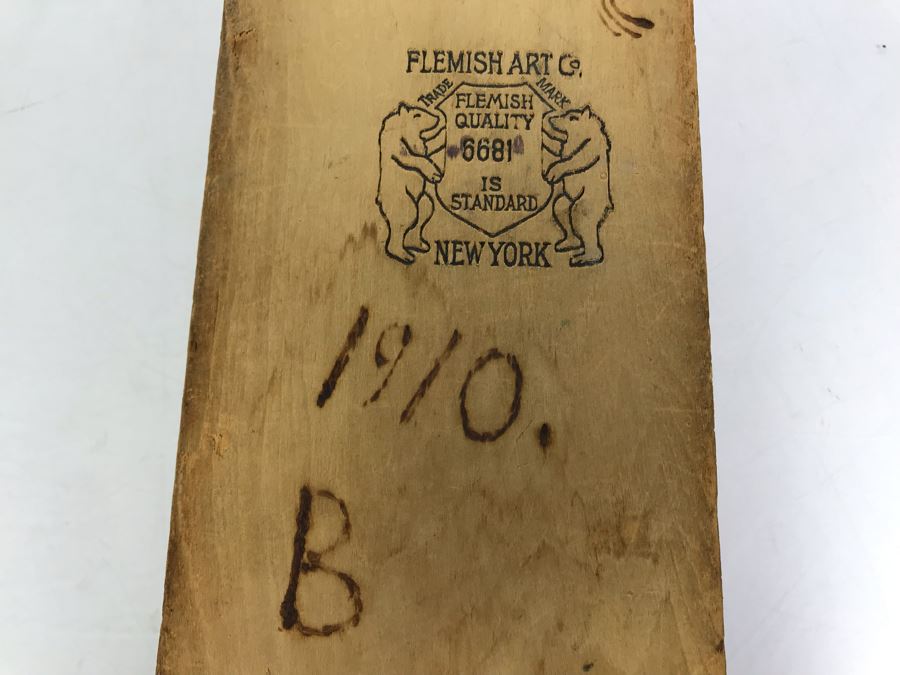 Antique 1910 Flemish Art Co Pyrography Burnt Wooden Box With Pair Of Leather Gloves 11.5W X 4D X 2.75H [Photo 13]