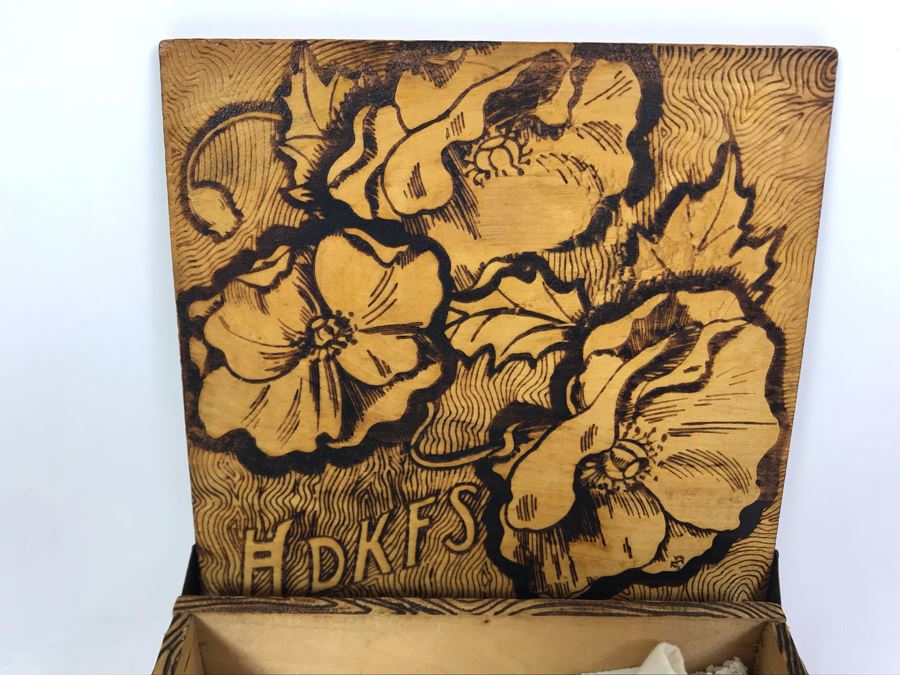 Antique Signed HDKFS Pyrography Burnt Wooden Hankie Box With Vintage Handkerchiefs Flemish Art 6W X 6D X 2H [Photo 10]